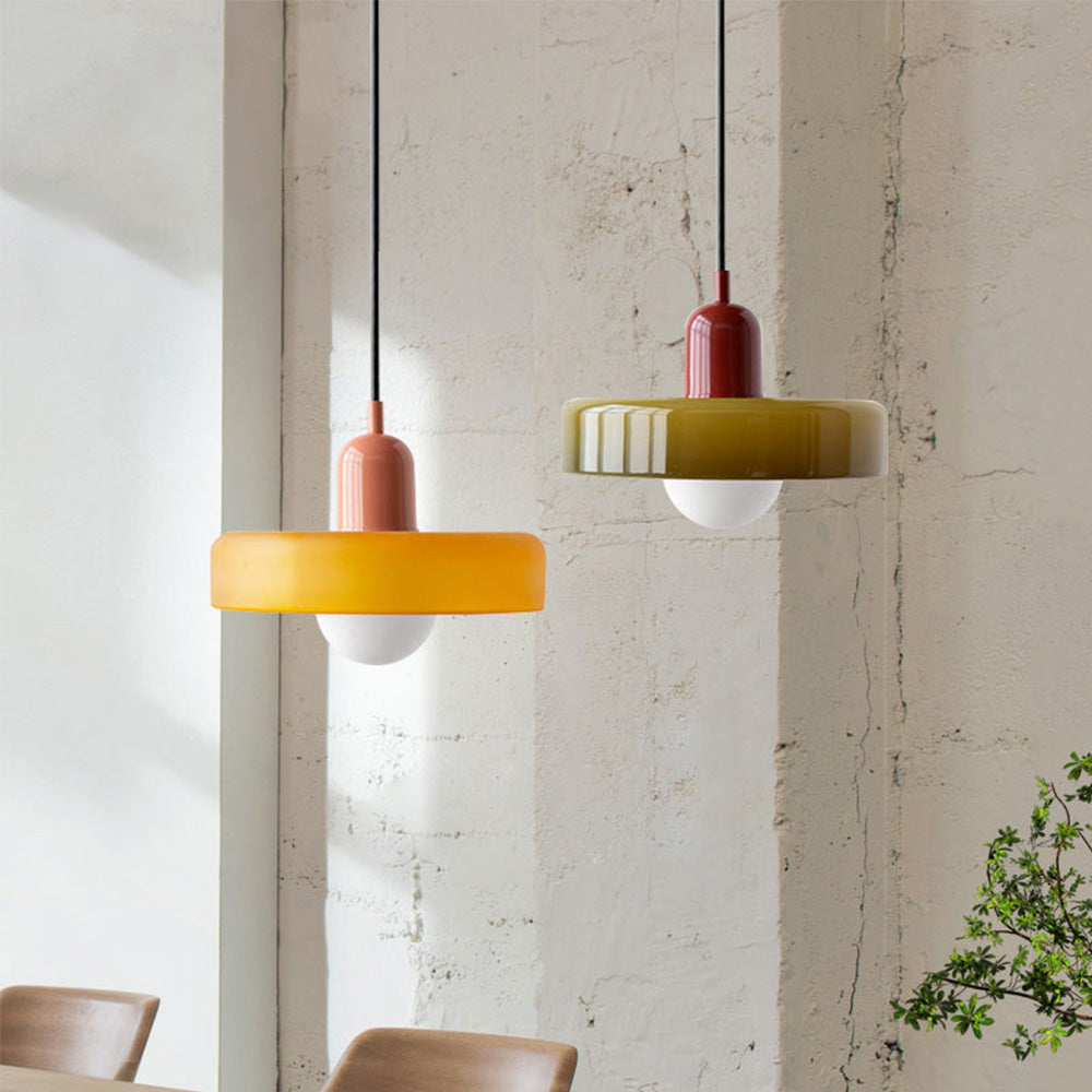Kolorowa lampa wisząca w stylu Bauhaus - StiloGlas | Karnz