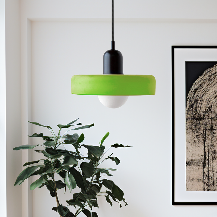 Kolorowa lampa wisząca w stylu Bauhaus - StiloGlas | Karnz