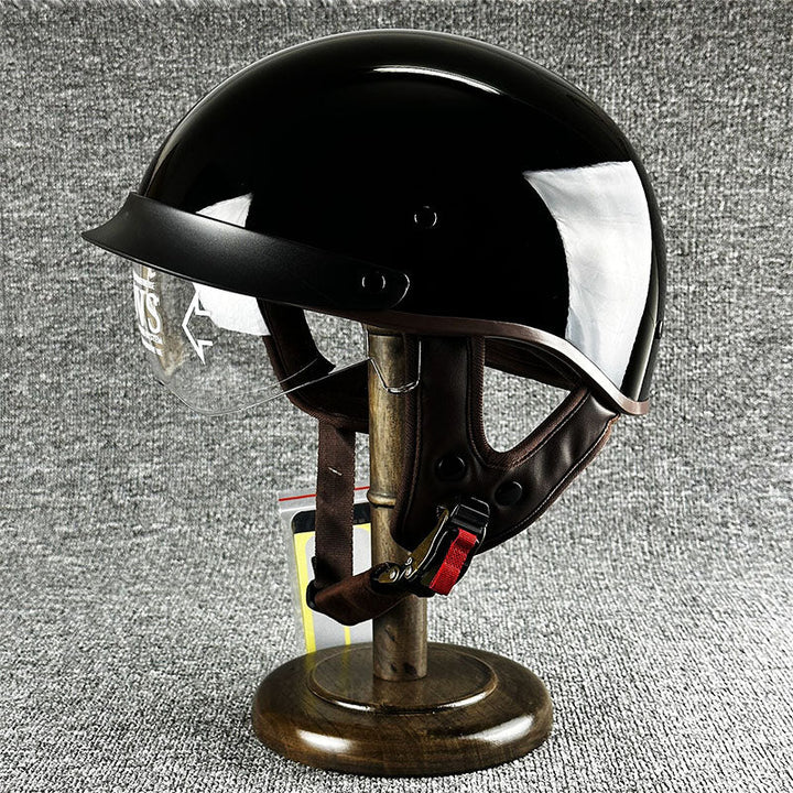 Kask miejski dla choppera o minimalistycznym designie