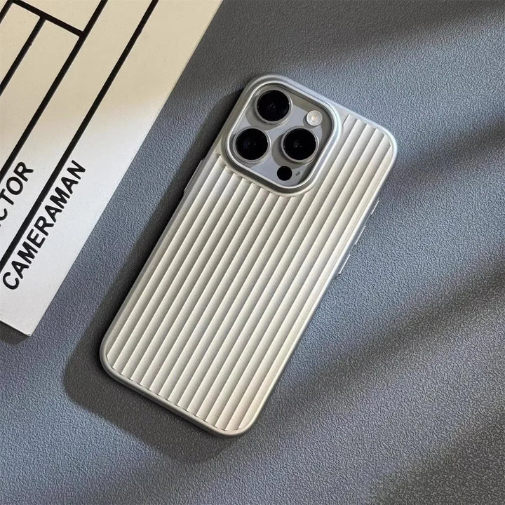 NoviroaShield | Ultra-cienka, wstrząsoodporna etui na telefon z ochroną przed upadkiem | Karnz