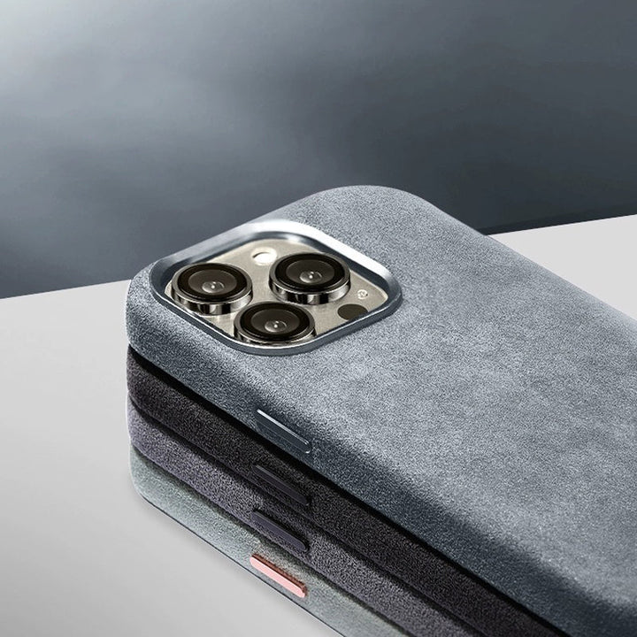 Włoskie etui Alcantara z magnesem na iPhone&