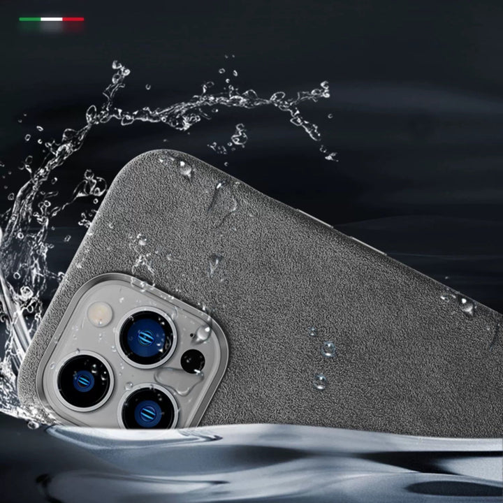 Włoskie etui Alcantara z magnesem na iPhone&