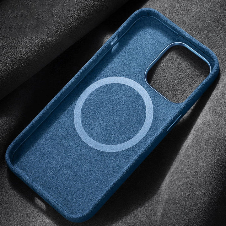 Włoskie etui Alcantara z magnesem na iPhone&