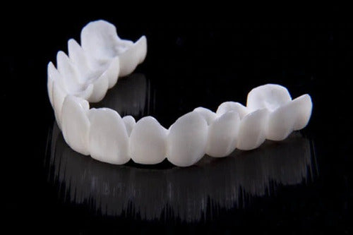 Kosmetyczne Nakładki na Zęby SmileShape – Wielokrotnego Użytku, Elastyczne i Naturalnie Białe | Karnz