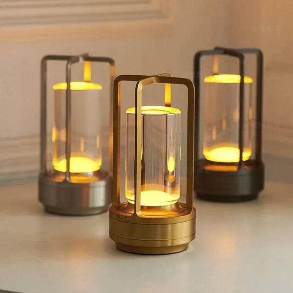 Elegancka kryształowa lampka stołowa