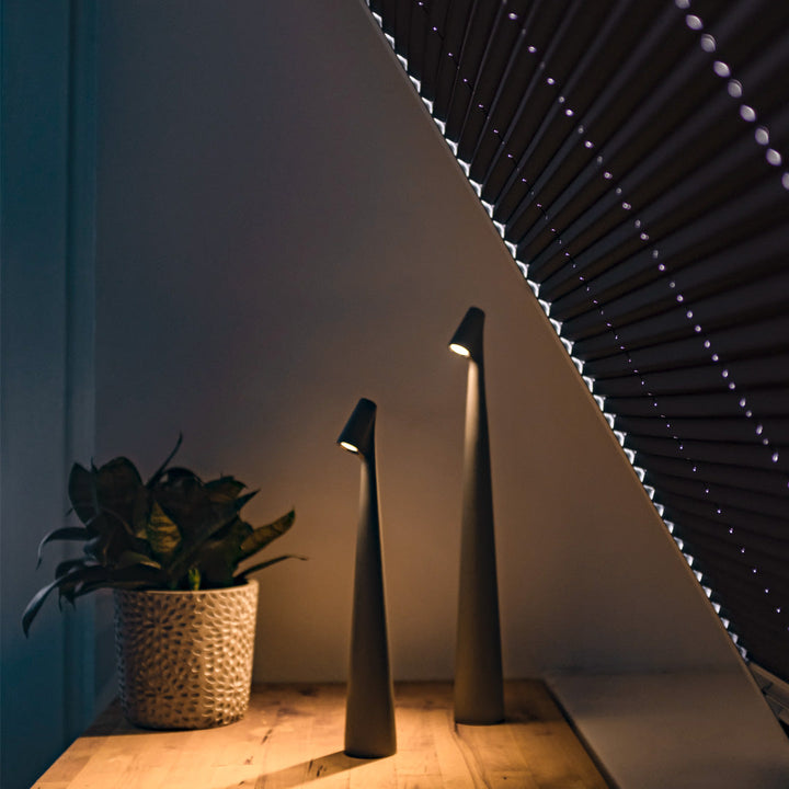 Bezprzewodowa lampa LED na biurko – ściemniana i ładowalna