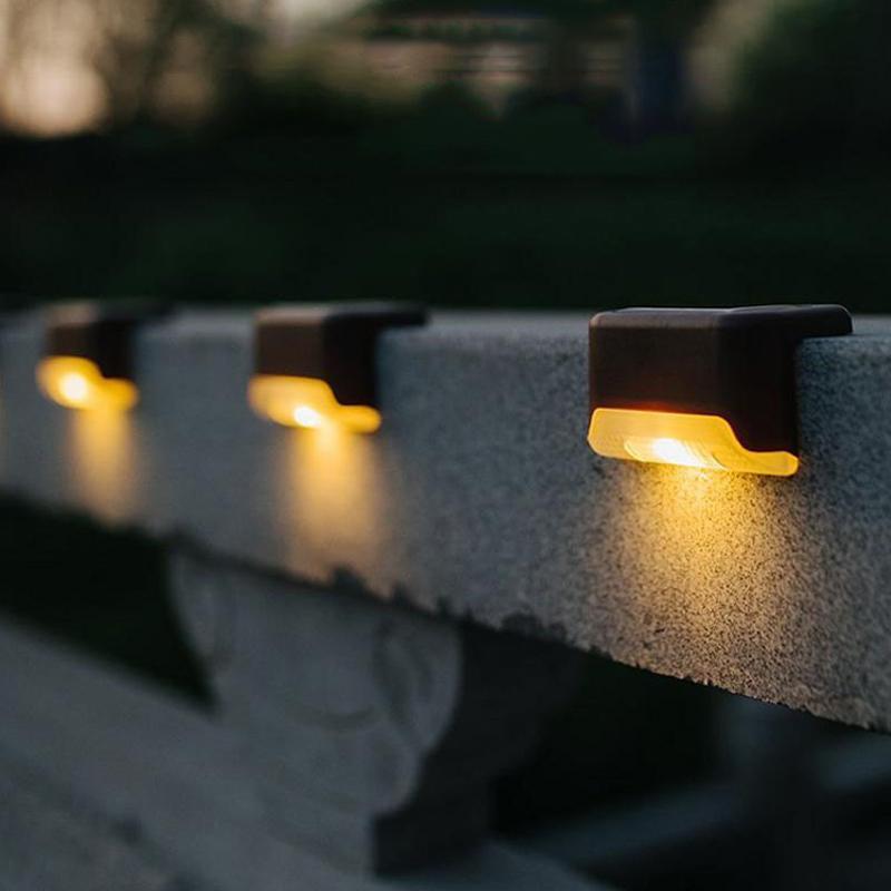 Wodoodporne solarne lampy schodowe do użytku zewnętrznego (4 sztuki)