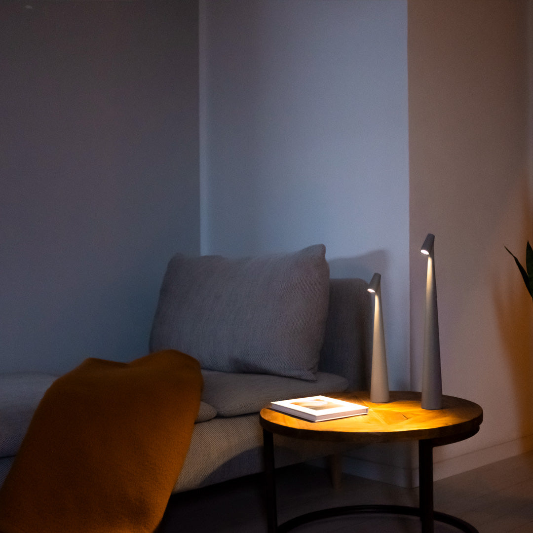 Bezprzewodowa lampa LED na biurko – ściemniana i ładowalna