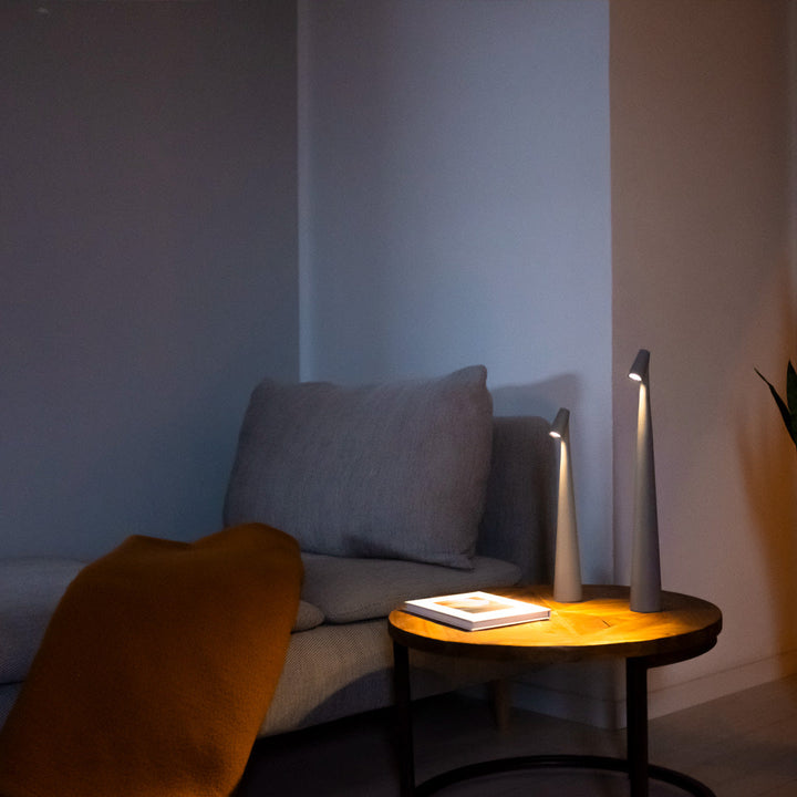 Bezprzewodowa lampa LED na biurko – ściemniana i ładowalna