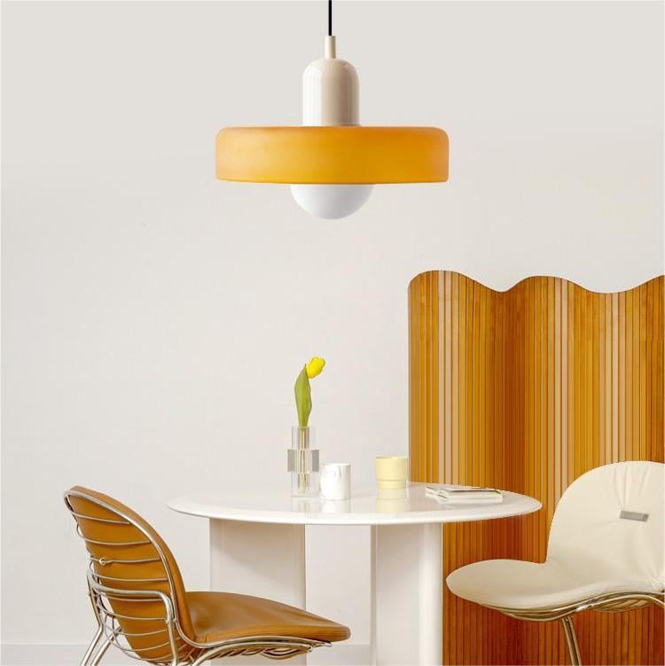 Kolorowa lampa wisząca w stylu Bauhaus - StiloGlas | Karnz