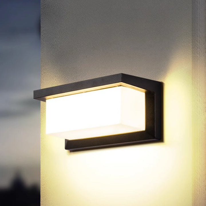 Prostokątna, wodoodporna lampa LED na ścianę z aluminium do tarasu