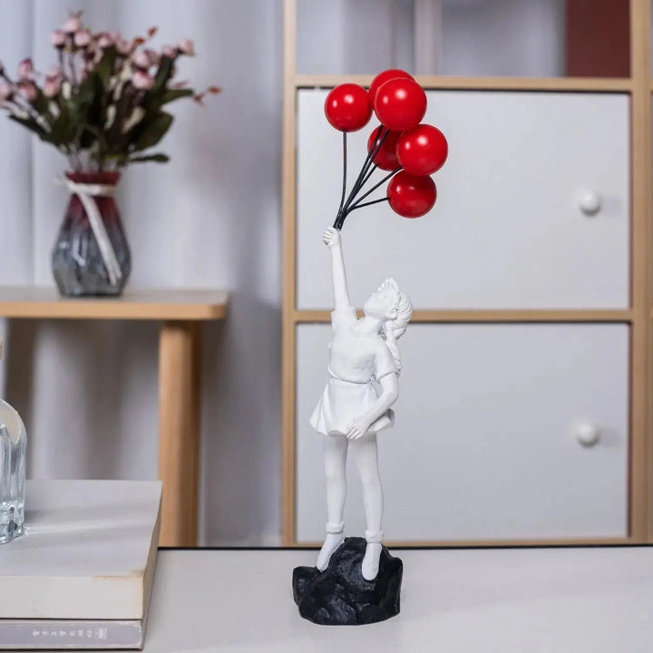 Banksy - Statua „Latająca Dziewczynka z Balonem”