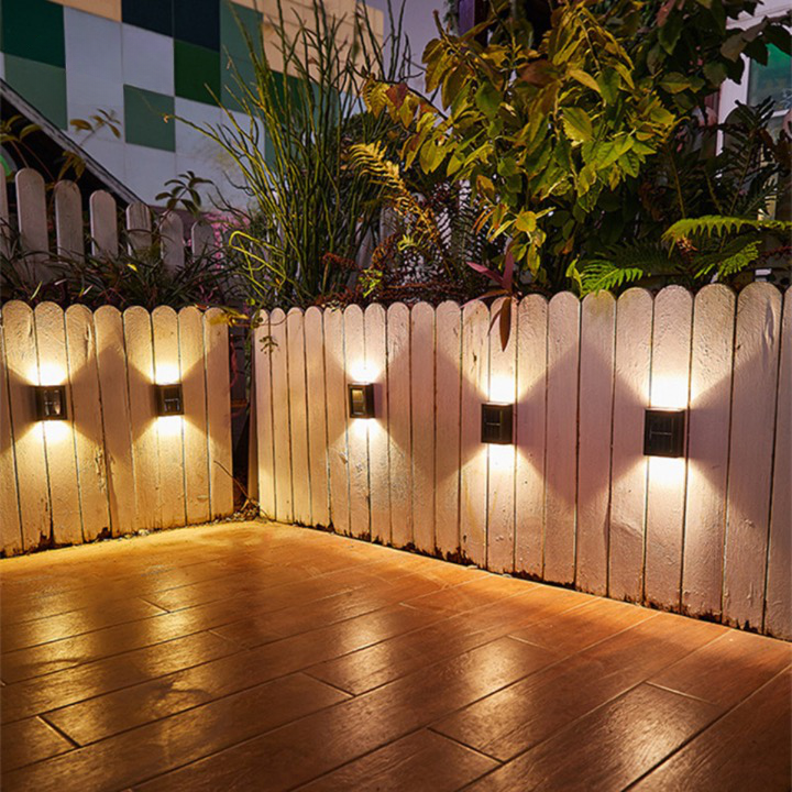 Karnz | SolarGlow Luxe Solarne Lampy Ścienne – Bezprzewodowe, Stylowe i Gotowe na Gorące Wieczory