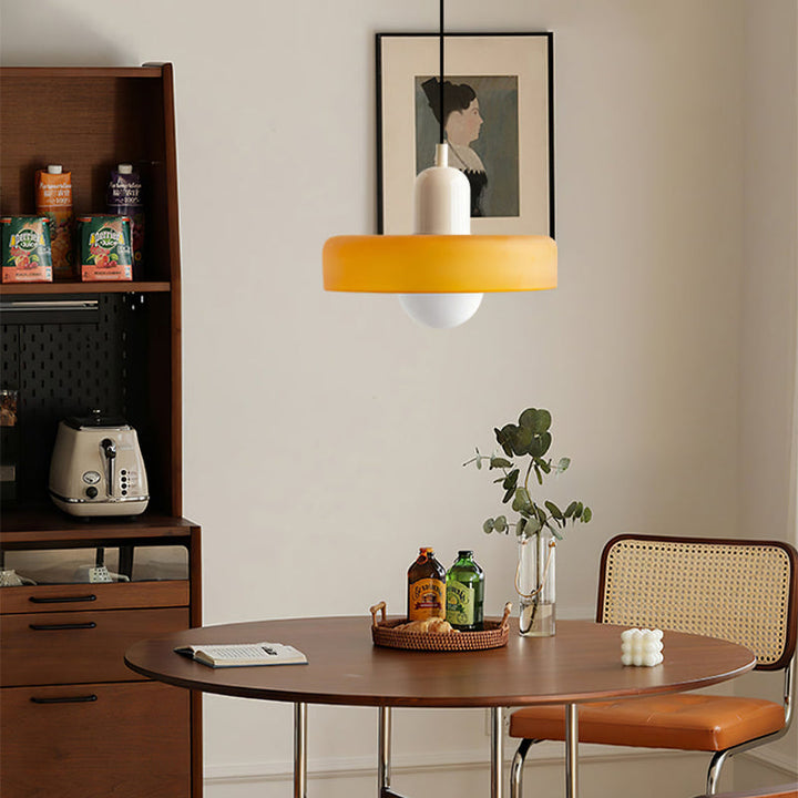 Kolorowa lampa wisząca w stylu Bauhaus - StiloGlas | Karnz