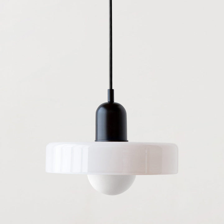 Kolorowa lampa wisząca w stylu Bauhaus - StiloGlas | Karnz