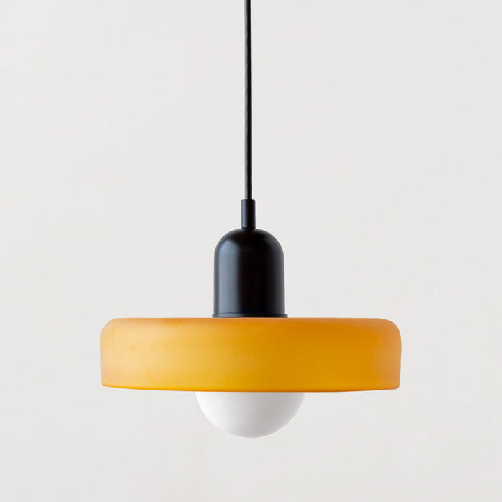 Kolorowa lampa wisząca w stylu Bauhaus - StiloGlas | Karnz