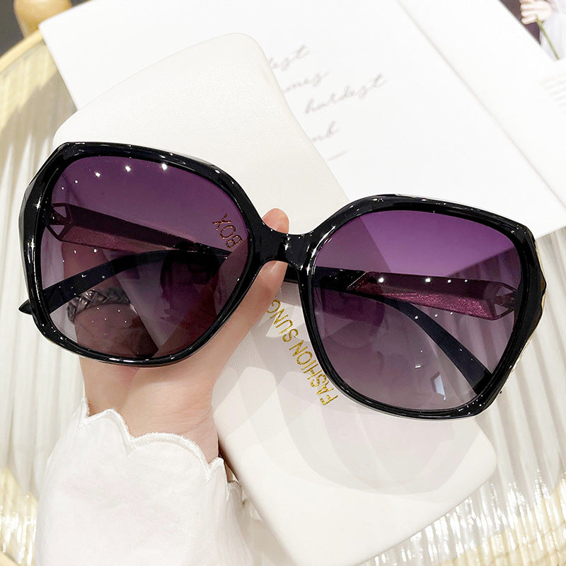 Damskie okulary przeciwsłoneczne w eleganckim designie motyla Karnz