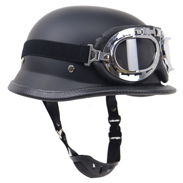 Vintage kask motocyklowy z ochronnymi goglami Karnz