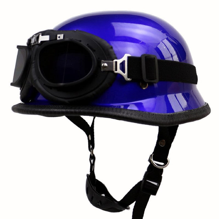 Vintage kask motocyklowy z ochronnymi goglami Karnz