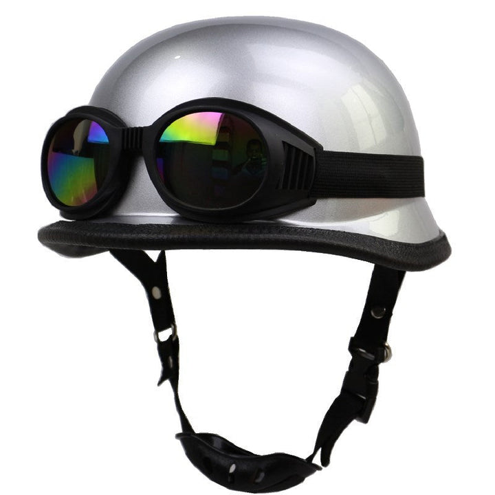 Vintage kask motocyklowy z ochronnymi goglami Karnz