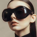 Damskie okulary przeciwsłoneczne w stylu retro z dużą oprawą i ochronnymi soczewkami Karnz