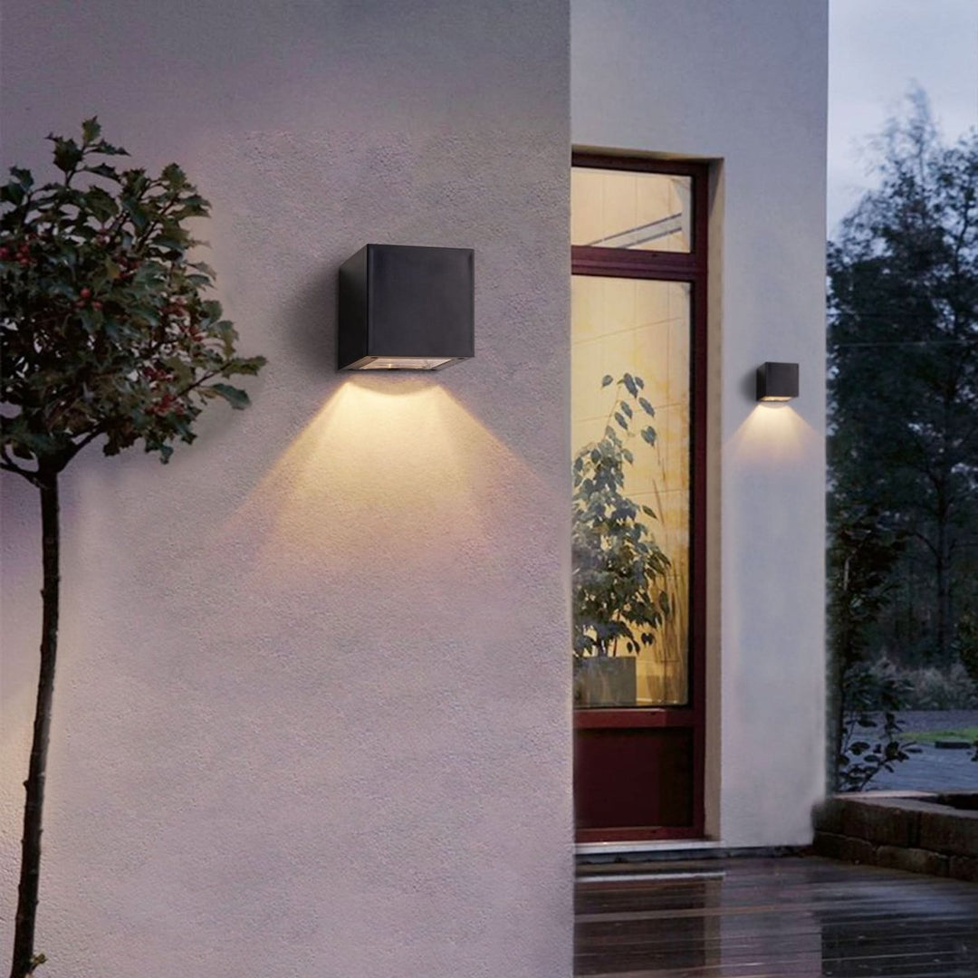 Solarna lampa LED na zewnątrz | Karnz
