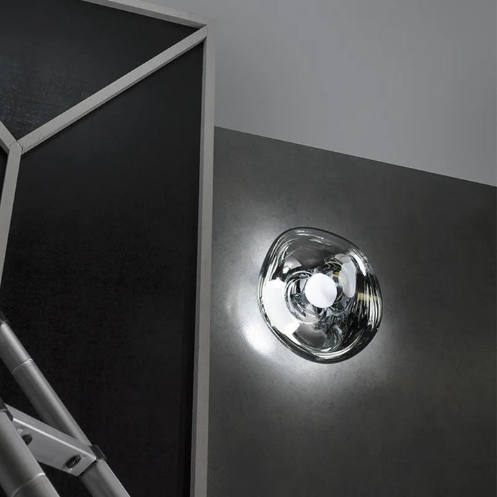 Nowoczesna lampa ścienna Lava w stylu skandynawskim
