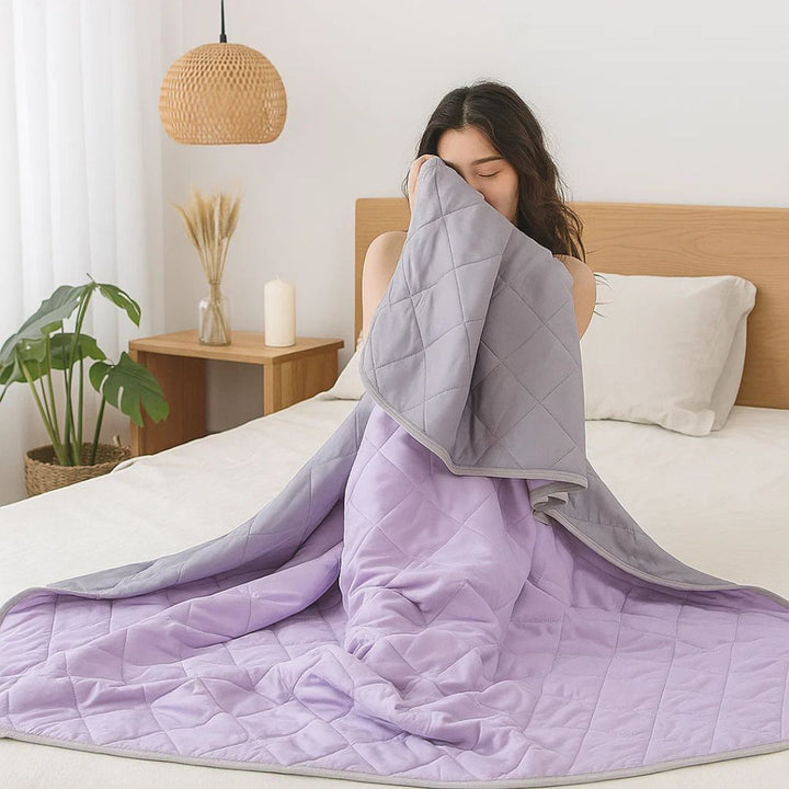 SilkCool | Chłodząca kołdra – Natychmiastowy komfort chłodzenia – Hipoalergiczne włókno jedwabne – Zapobieganie przegrzaniu – Ulga przy nocnym poceniu się wrażliwej skóry Karnz