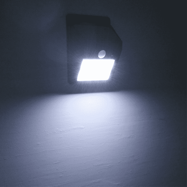 Zewnętrzne lampy z czujnikiem ruchu | Karnz