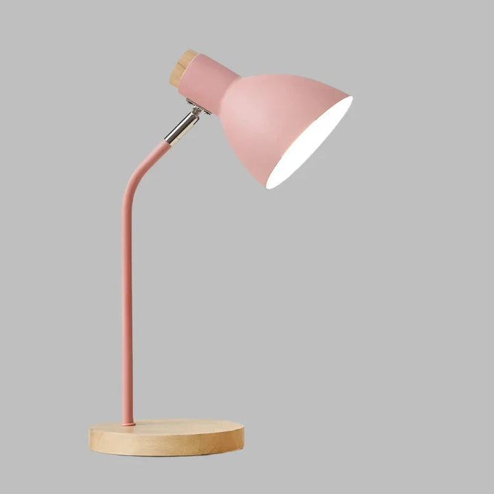 Drewniana lampa stołowa