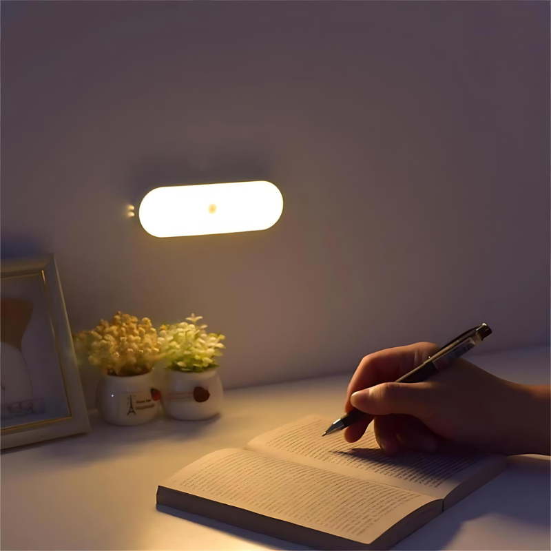 Lampa ścienna LED z czujnikiem ruchu i ładowaniem USB