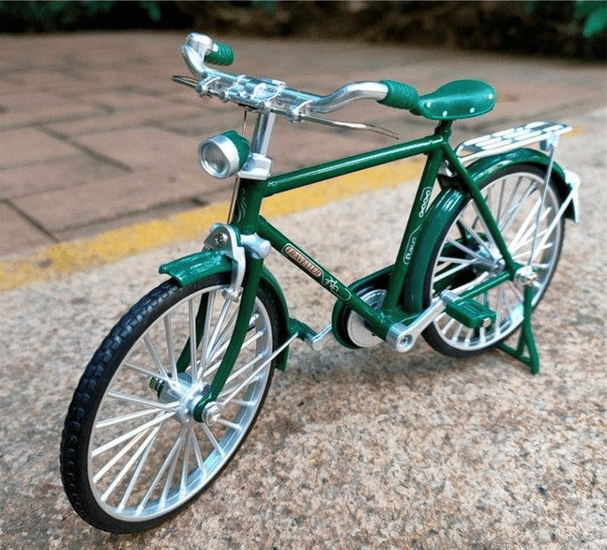 Model roweru w skali 1:1 do samodzielnego złożenia