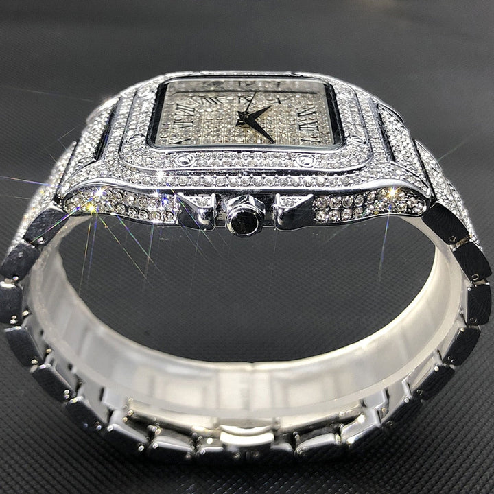 Karnz | Zegarek Męski MISSFOX Ice Out Square | Powłoka Nano-Vakuum 18K Złota | Szwajcarski Mechanizm Kwarcowy | Całkowicie Wypełniony Diamentami Labolatoryjnymi | Obudowa ze Stali Nierdzewnej | Wodoodporny 3 ATM
