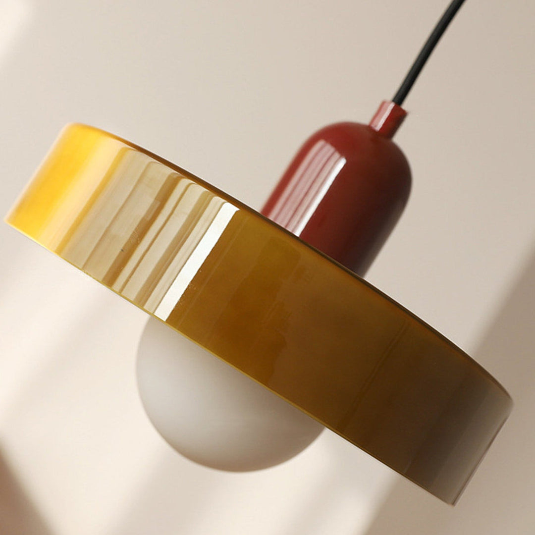 Kolorowa lampa wisząca w stylu Bauhaus - StiloGlas | Karnz
