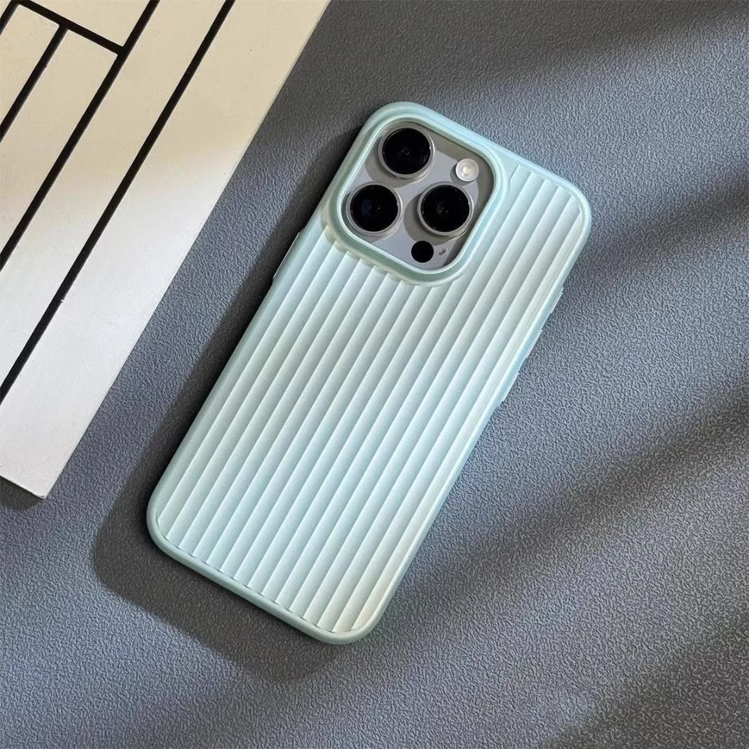 Szczupła, wstrząsoodporna etui na telefon z żebrowaną, matową powierzchnią