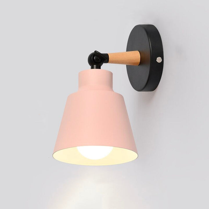 Skandynawska metalowa lampa nocna na ścianę z dotykowym sterowaniem | Karnz