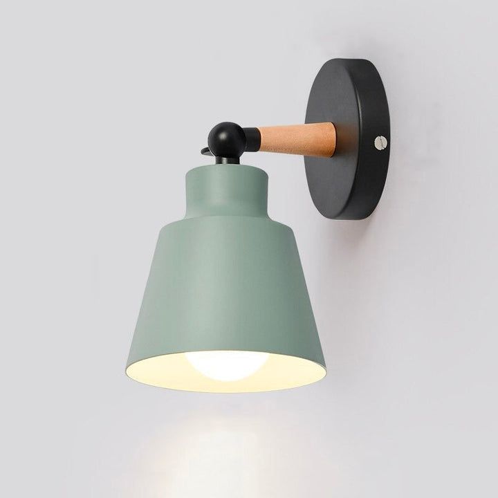 Skandynawska metalowa lampa nocna na ścianę z dotykowym sterowaniem | Karnz