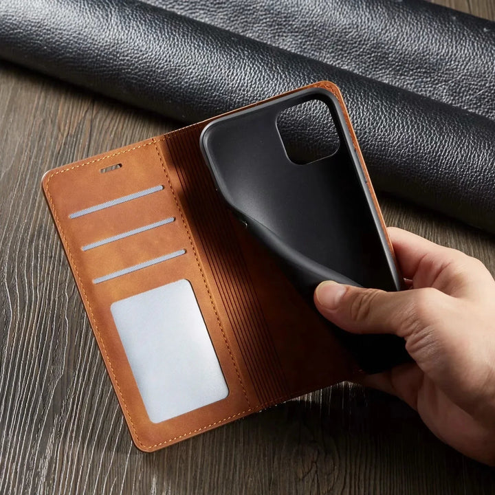 Etui na telefon z magnetycznym zapięciem ze skóry