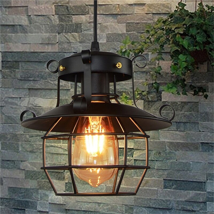 Lampa sufitowa Sandsberg w stylu industrialnym