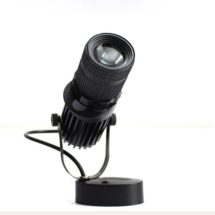 Regulowany reflektor LED sufitowy z aluminium